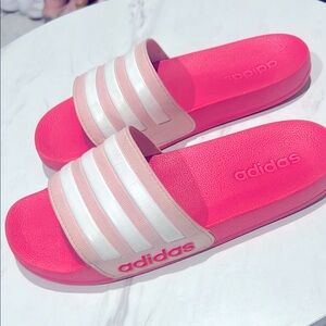 Adidas Pink Slide Sandals Youth sz 6 (Woman’s 7.5)